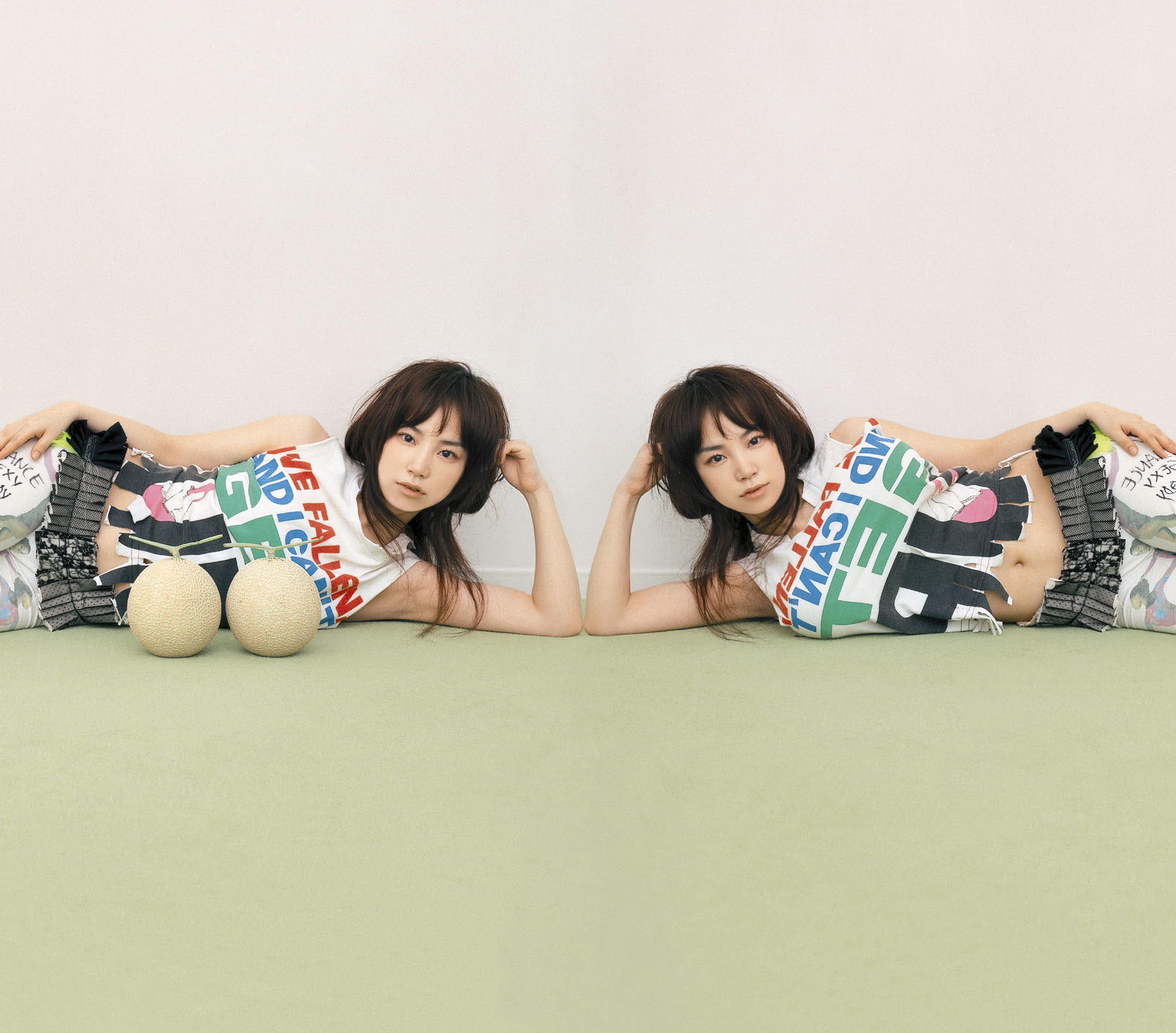 YUKI (ユキ) 2ndシングル『プリズム』(2002年3月6日発売) 高画質ジャケット画像