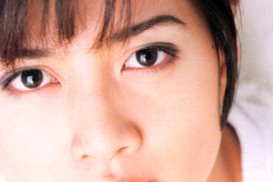 内田有紀 (うちだゆき) 5thシングル『幸せになりたい』(1996年1月24日発売) 高画質CDジャケット画像 ジャケ写