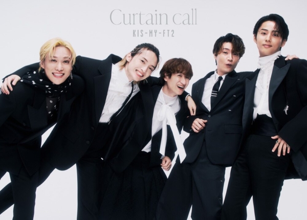 Kis-My-Ft2 (キスマイフットツー) 32ndシングル『Curtain call (カーテンコール)』(ファミクラストアオンラインショップ限定盤) 高画質CDジャケット画像 (ジャケ写)